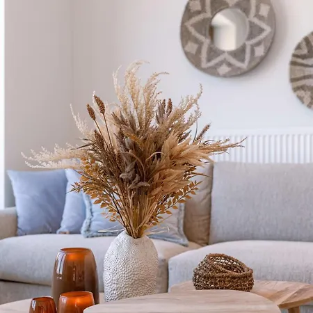 Huswell - Stylish With Terrace Near The Apartment *