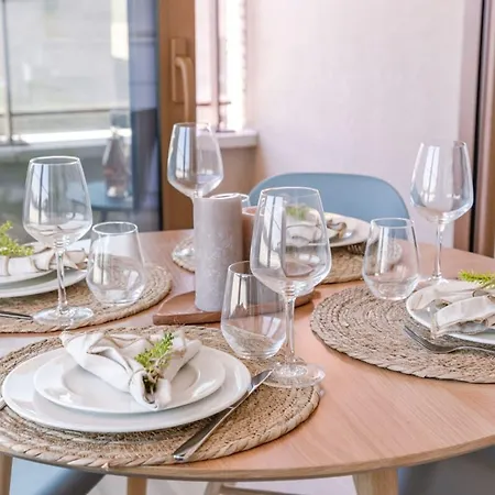 Huswell - Stylish With Terrace Near The *