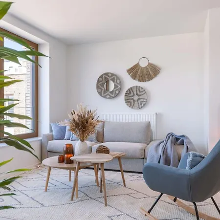 Huswell - Stylish With Terrace Near The Apartmán